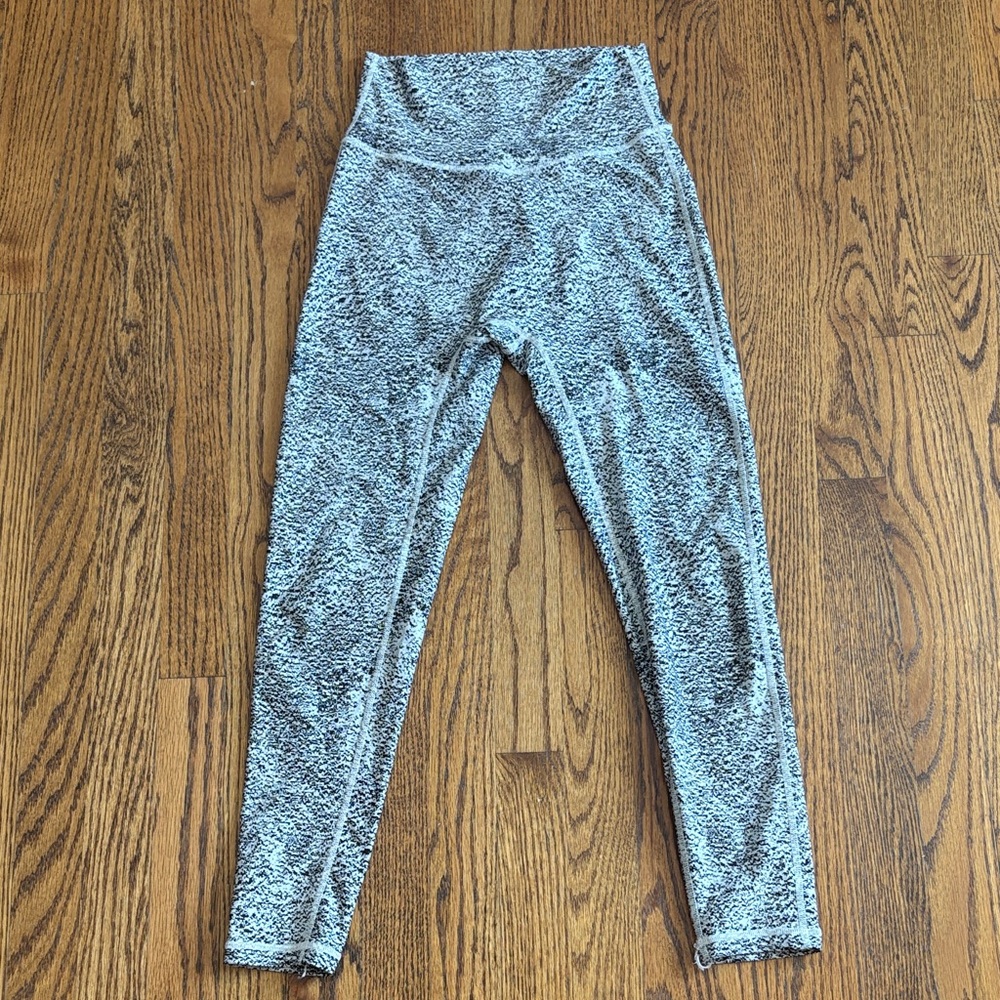 P'tula Textured Gray Leggings